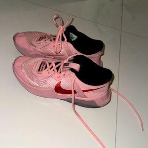 volleyball nike shoes